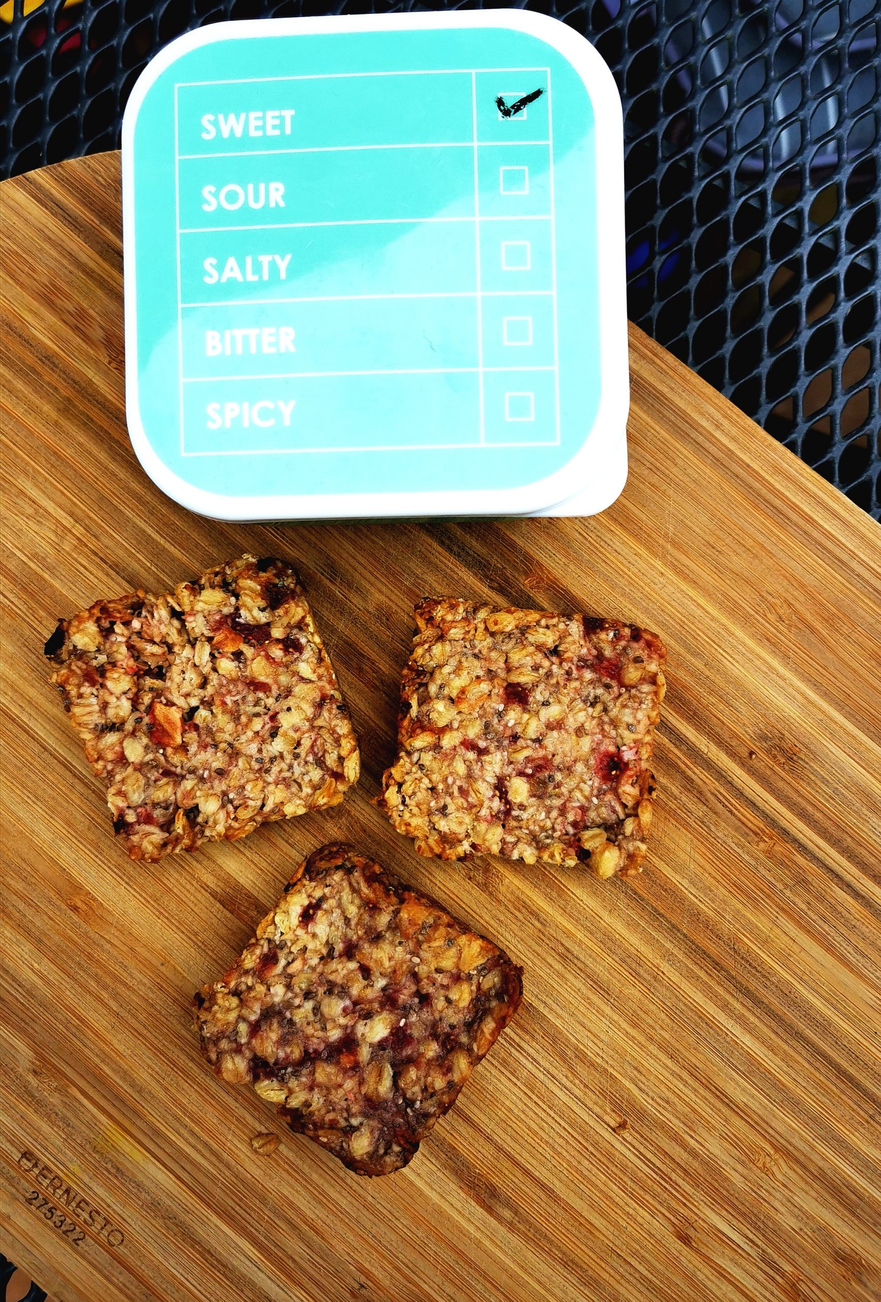Strawberry and Banana Flapjack - Lunchbox Doctor